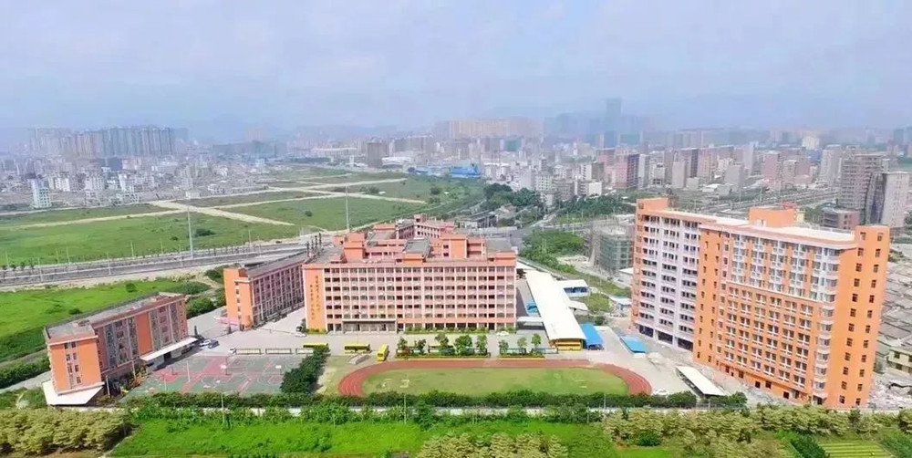 校区全景_副本.jpg